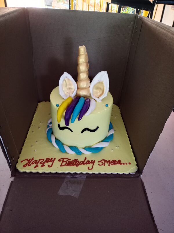 fondant Unicorn cake